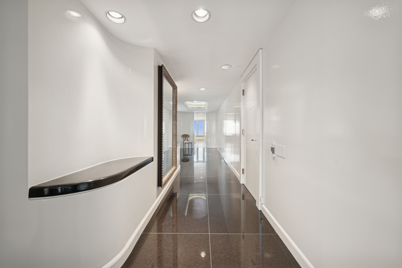 132 E Delaware Place 5201