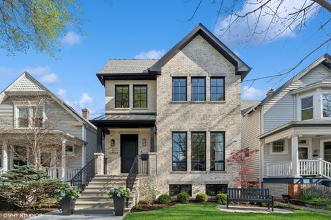 1934 W Patterson Avenue Chicago IL 60613