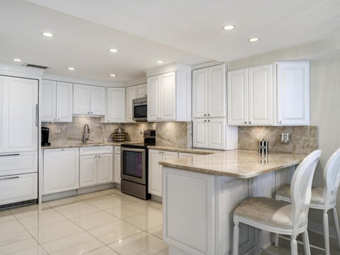 Tiny photo for 175 E Delaware Place #7107, Chicago, IL 60611 (MLS # 12793456)