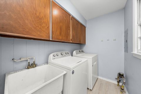 Tiny photo for 824 Oxford Street, Downers Grove, IL 60516 (MLS # 12509641)