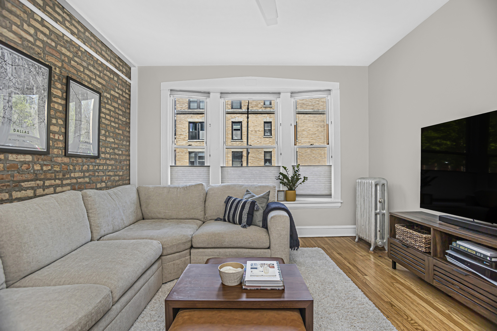 637 W Armitage Avenue 1