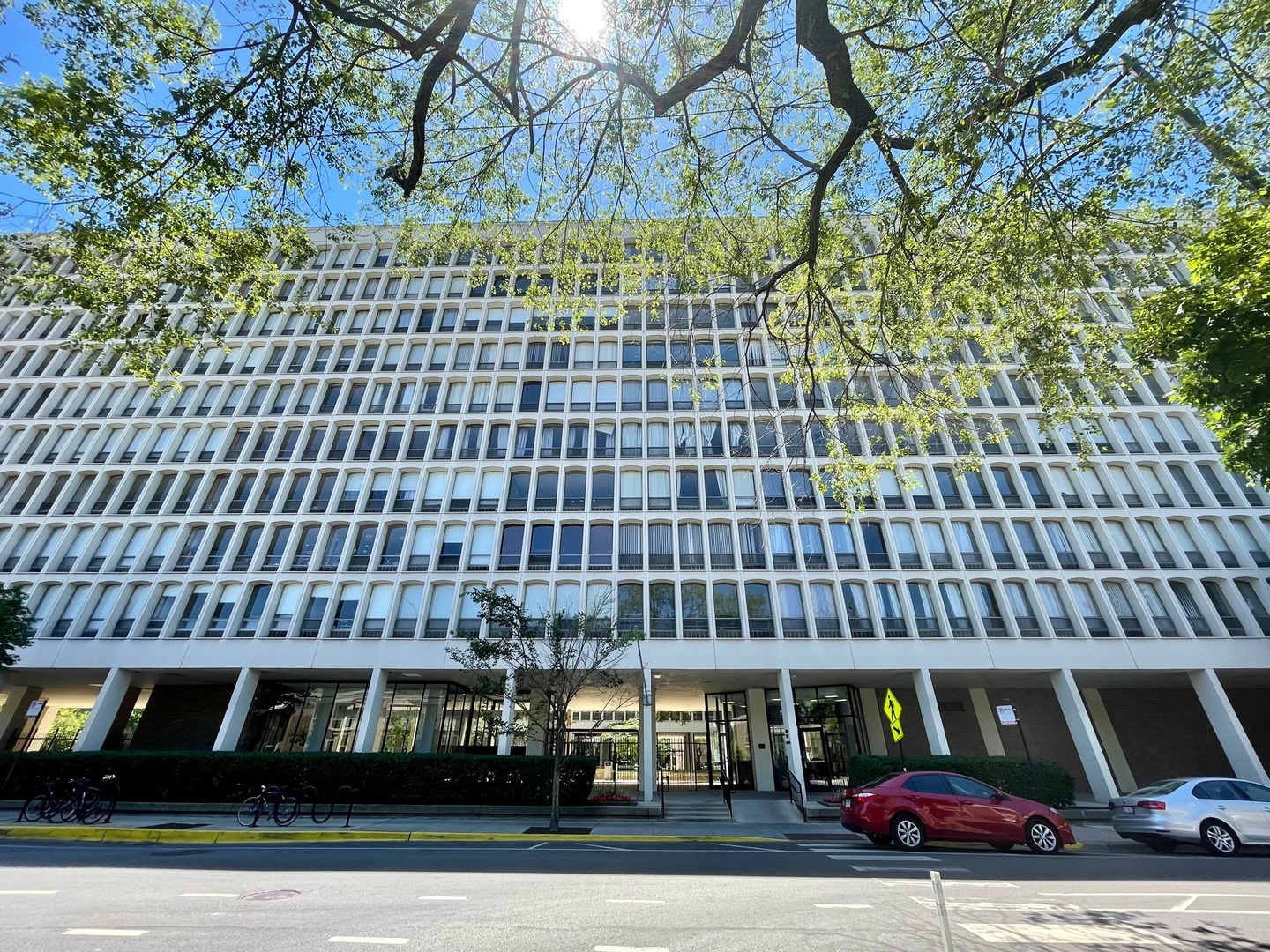 1401 E 55th Street 714