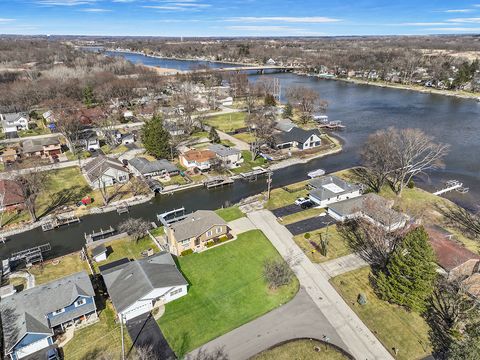 Tiny photo for 3000 Miller Drive, McHenry, IL 60050 (MLS # 12435861)