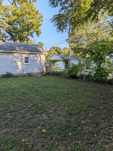 Tiny photo for 819 E Monroe Street, Bloomington, IL 61701 (MLS # 12780945)
