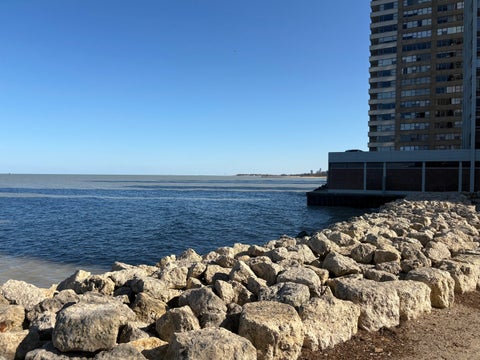 Tiny photo for 6301 N Sheridan Road #9M, Chicago, IL 60660 (MLS # 12670326)