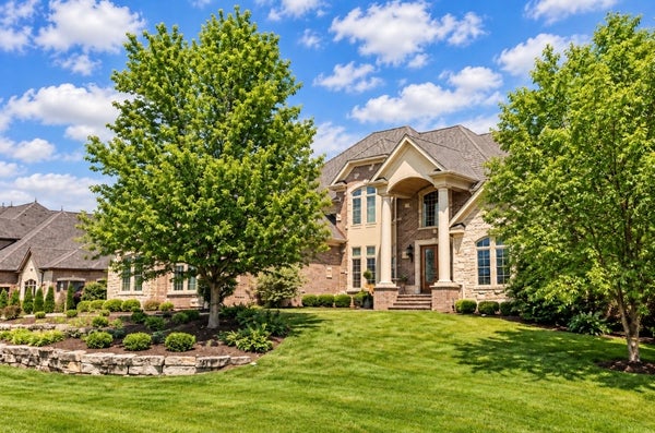 110 FOREST EDGE DR, PALOS PARK, IL 60464 - Image e1884d1c321a12930b3e32f26a483c8a/2820280721