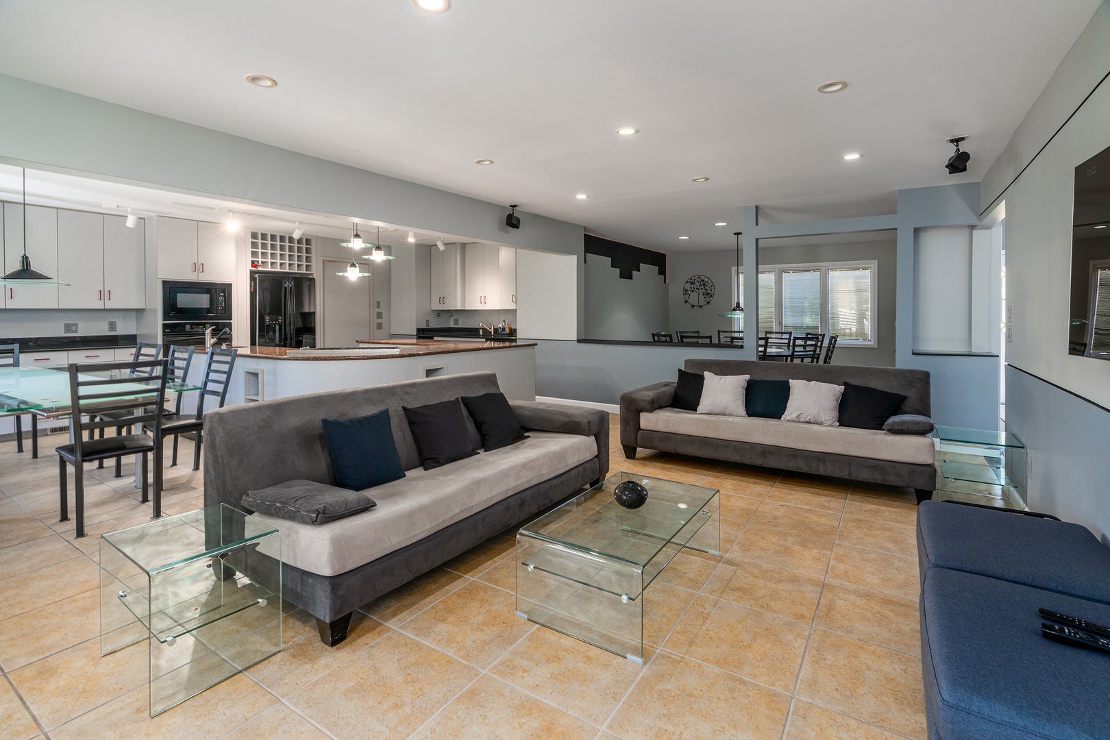 3201 Foxberry Circle