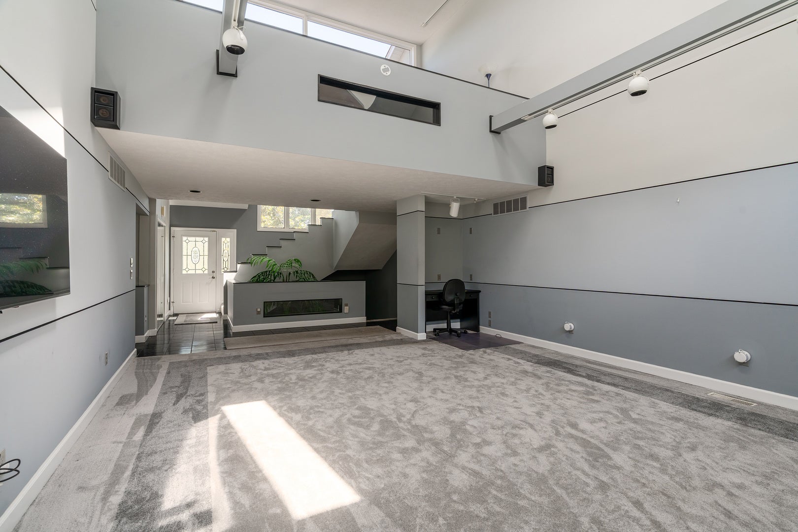 3201 Foxberry Circle