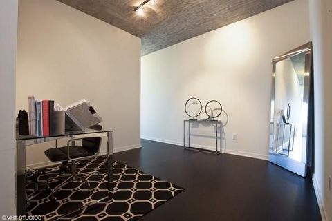 Tiny photo for 1345 S Wabash Avenue #910, Chicago, IL 60605 (MLS # 12608278)