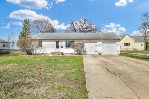 Photo of 341 W Spruce Street, Paxton, IL 60957 (MLS # 12628921)