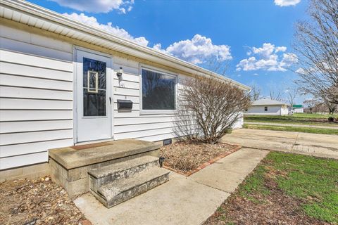 Tiny photo for 341 W Spruce Street, Paxton, IL 60957 (MLS # 12628921)