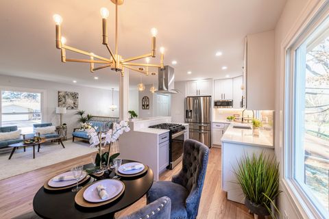 Tiny photo for 719 Webster Street, Algonquin, IL 60102 (MLS # 12585050)