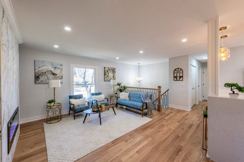 Tiny photo for 719 Webster Street, Algonquin, IL 60102 (MLS # 12585050)