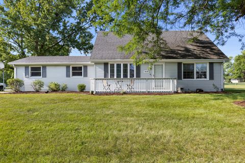 Photo of 4830 Crown Point Circle, Roscoe, IL 61073 (MLS # 12462835) Photo of 4830 Crown Point Circle, Roscoe, IL 61073 (MLS # 12462835)