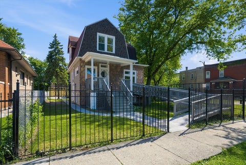 Tiny photo for 5943 W Huron Street, Chicago, IL 60644 (MLS # 12706321)