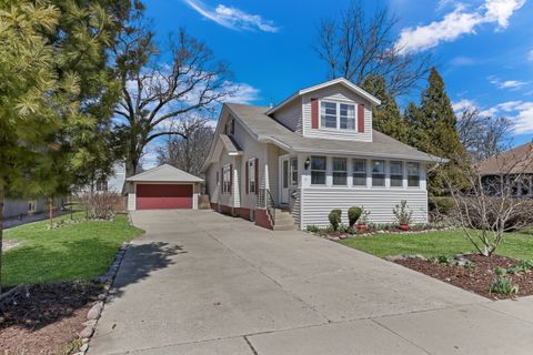 32 Junior Avenue Grayslake IL 60030