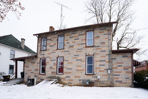 Tiny photo for 4 E Clark Street, Freeport, IL 61032 (MLS # 12450098)