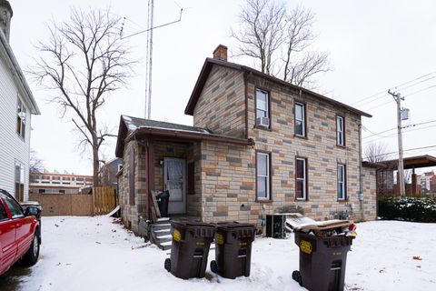 Tiny photo for 4 E Clark Street, Freeport, IL 61032 (MLS # 12450098)