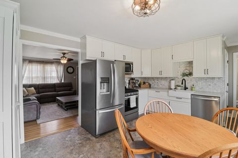 Tiny photo for 30W221 Claymore Lane, Naperville, IL 60563 (MLS # 12601361)