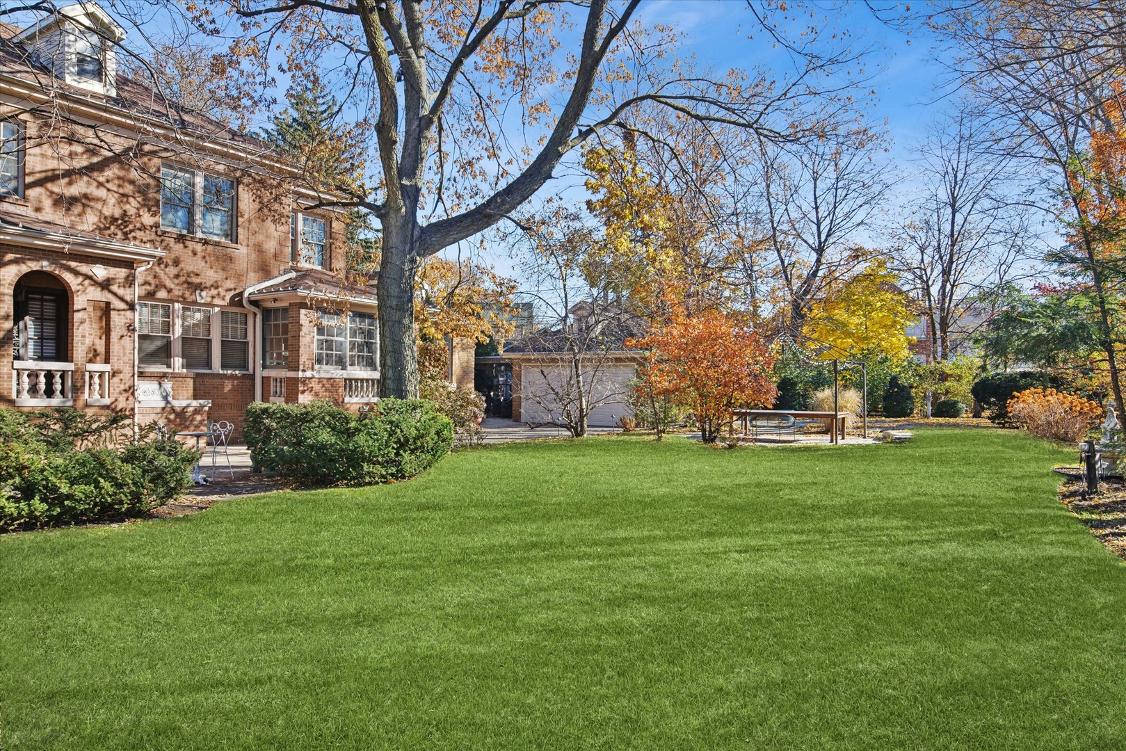 5873 N Forest Glen Avenue