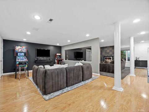 Tiny photo for 1950 Elmore Avenue, Downers Grove, IL 60515 (MLS # 12614805)