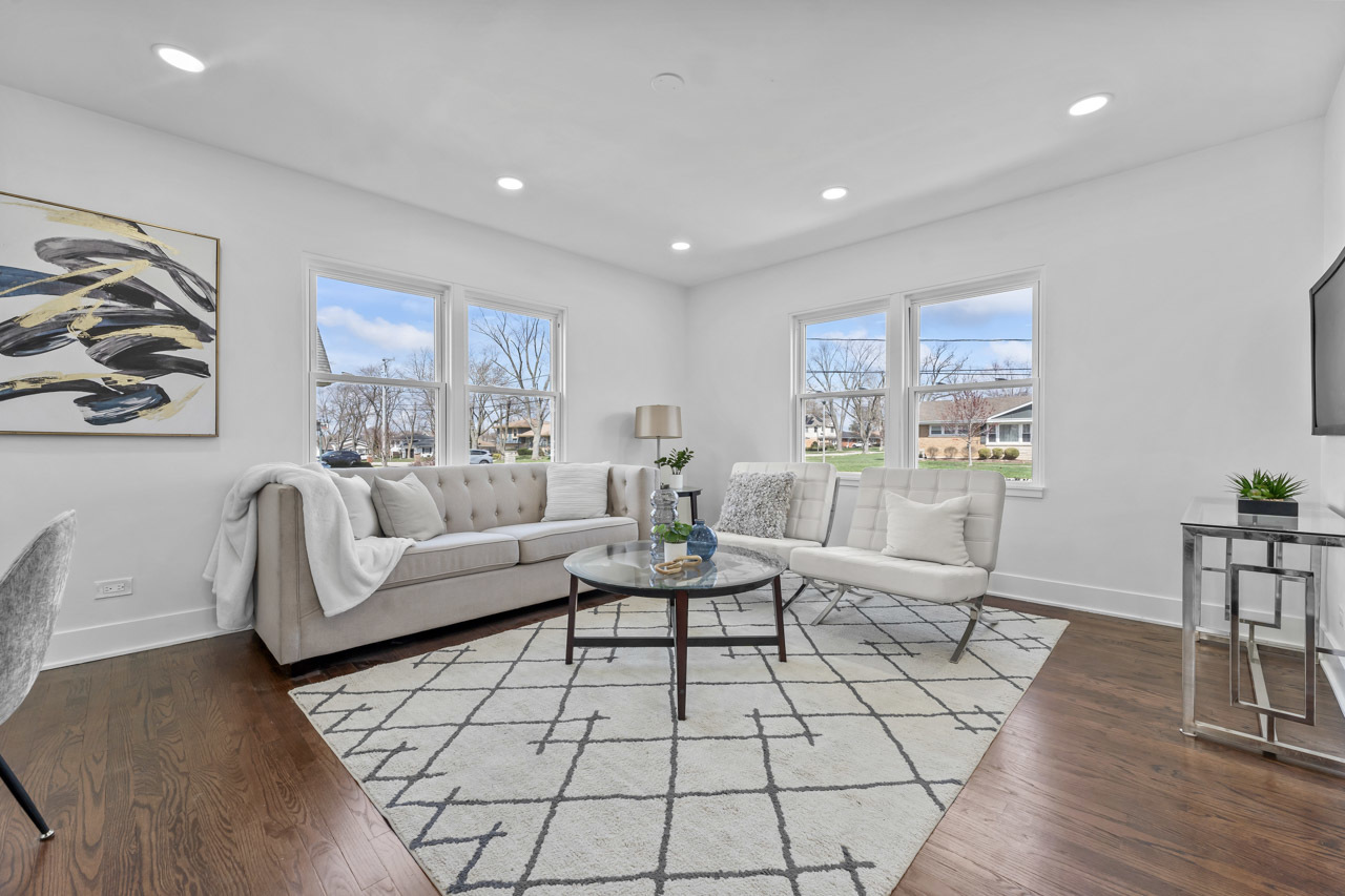 15W105 Harrison Street
