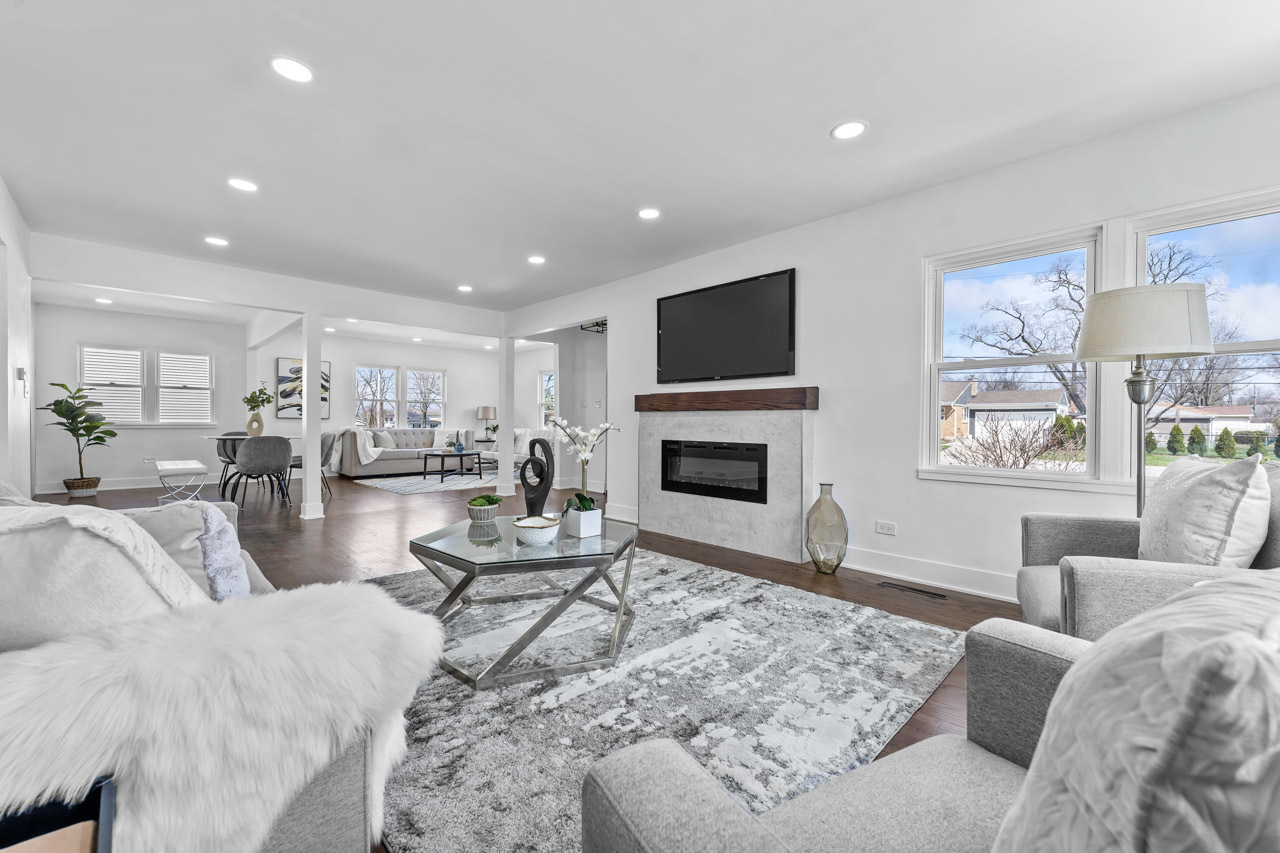 15W105 Harrison Street