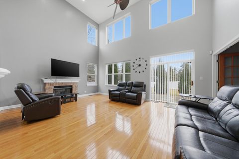 Tiny photo for 217 Sunbury Drive, St. Charles, IL 60175 (MLS # 12634462)
