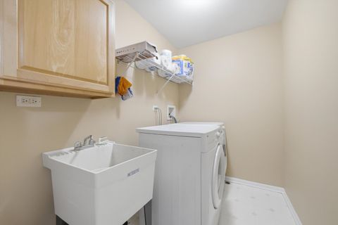 Tiny photo for 217 Sunbury Drive, St. Charles, IL 60175 (MLS # 12634462)