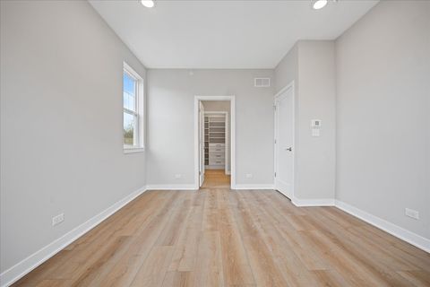 Tiny photo for 186 Lilah Court, Des Plaines, IL 60016 (MLS # 12600083)