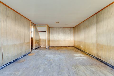 Tiny photo for 16815 Wausau Avenue, South Holland, IL 60473 (MLS # 12508001)