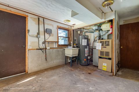 Tiny photo for 16815 Wausau Avenue, South Holland, IL 60473 (MLS # 12508001)