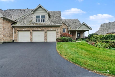 Photo of 22033 W Vernon Ridge Drive, Mundelein, IL 60060 (MLS # 12768915)