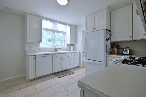 Tiny photo for 936 S Monroe Street, Hinsdale, IL 60521 (MLS # 12732428)