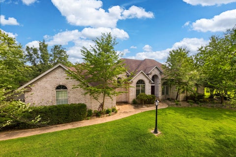 Photo of 2201 Kingspointe Drive, Marion, IL 62959 (MLS # 12739453)