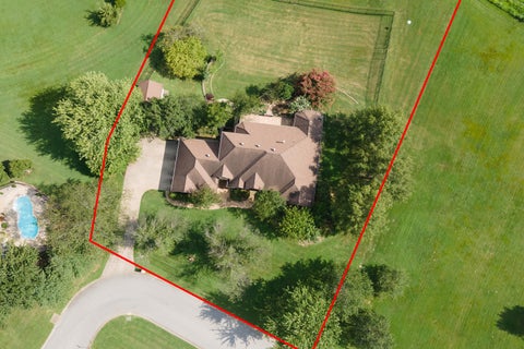 Tiny photo for 2201 Kingspointe Drive, Marion, IL 62959 (MLS # 12739453)