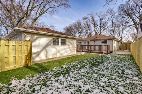 Tiny photo for 9032 Luna Avenue, Morton Grove, IL 60053 (MLS # 12541696)