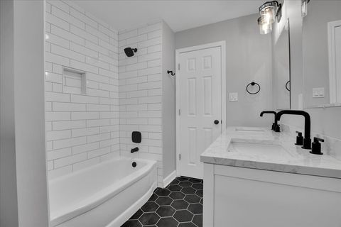 Tiny photo for 312 S Oak Street, Palatine, IL 60067 (MLS # 12632311)