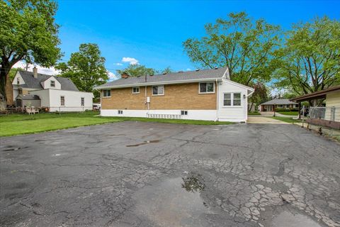 Tiny photo for 312 S Oak Street, Palatine, IL 60067 (MLS # 12632311)