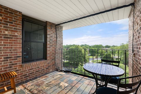 Tiny photo for 720 Weidner Road #307, Buffalo Grove, IL 60089 (MLS # 12663815)