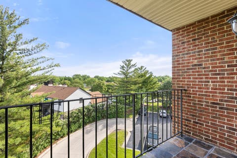 Tiny photo for 720 Weidner Road #307, Buffalo Grove, IL 60089 (MLS # 12663815)