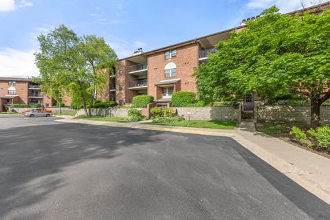Tiny photo for 720 Weidner Road #307, Buffalo Grove, IL 60089 (MLS # 12663815)