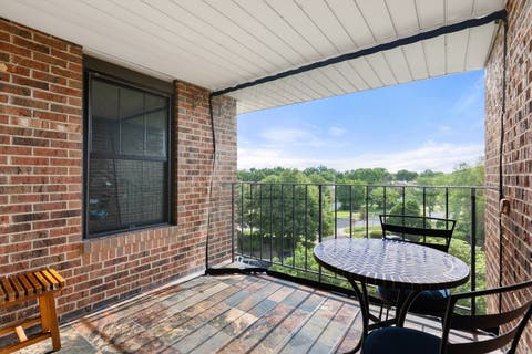 Tiny photo for 720 Weidner Road #307, Buffalo Grove, IL 60089 (MLS # 12663815)