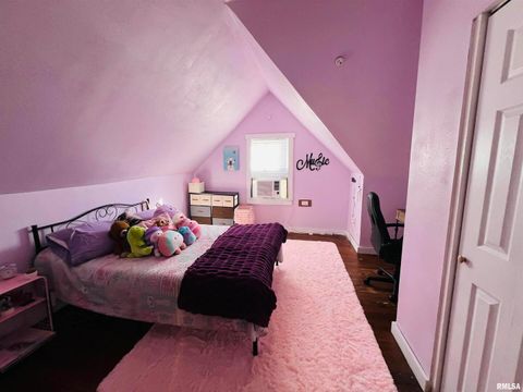 Tiny photo for 734 S MCKINLEY Street, Harrisburg, IL 62946 (MLS # EB460414)