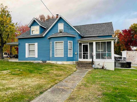 Tiny photo for 734 S MCKINLEY Street, Harrisburg, IL 62946 (MLS # EB460414)