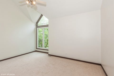 Tiny photo for 954 Black Walnut Drive, Sugar Grove, IL 60554 (MLS # 12693175)