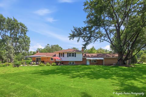 Tiny photo for 152 Foxwood Lane, Barrington, IL 60010 (MLS # 12684812)