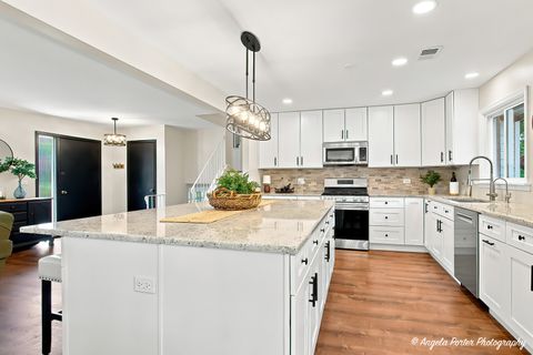 Tiny photo for 152 Foxwood Lane, Barrington, IL 60010 (MLS # 12684812)