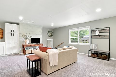 Tiny photo for 152 Foxwood Lane, Barrington, IL 60010 (MLS # 12684812)