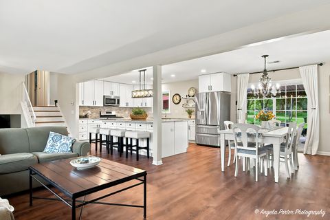 Tiny photo for 152 Foxwood Lane, Barrington, IL 60010 (MLS # 12684812)